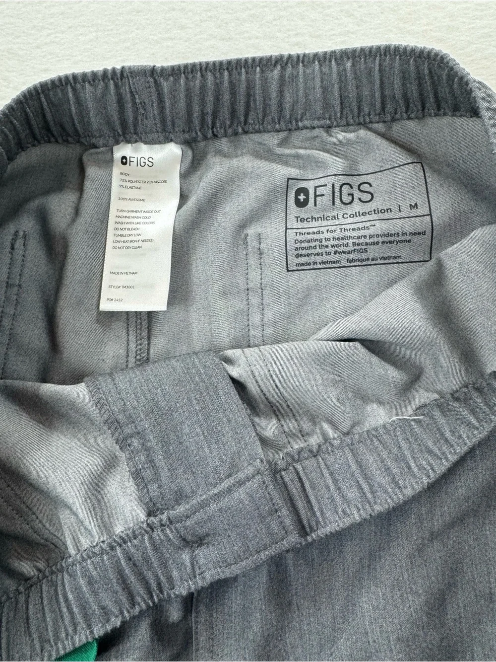 FIGS Technical Collection Men's Cairo Cargo Scrub Pants Straight Leg Gray Size M